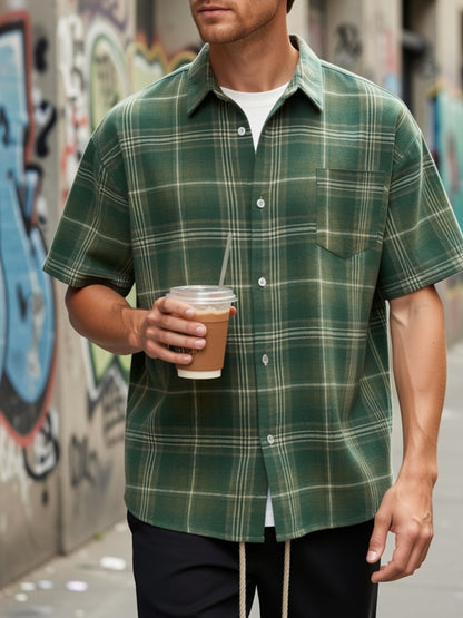 Men's American Vintage Style Green Plaid Short-Sleeve Shirt, Casual Lapel Collar, Trendy Outerwear Plaid Shirt