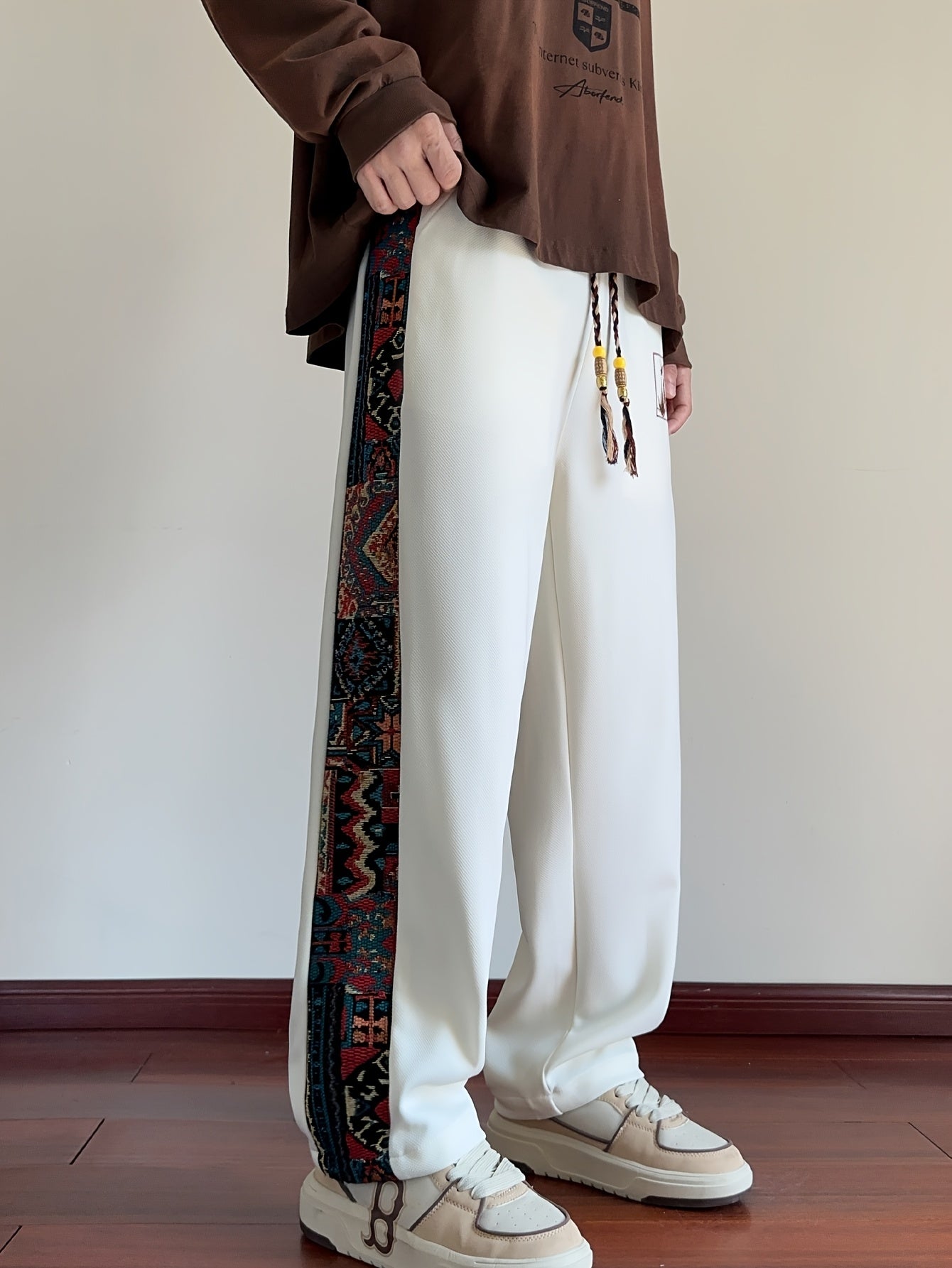 Men's Wide-Look Straight Pants with Ethnic-Embroidery Thigh - Loose-Fit Casual Trousers Suitable for Autumn/Winter Daily Wear, Hand Washable Straight Pants (No Dry)