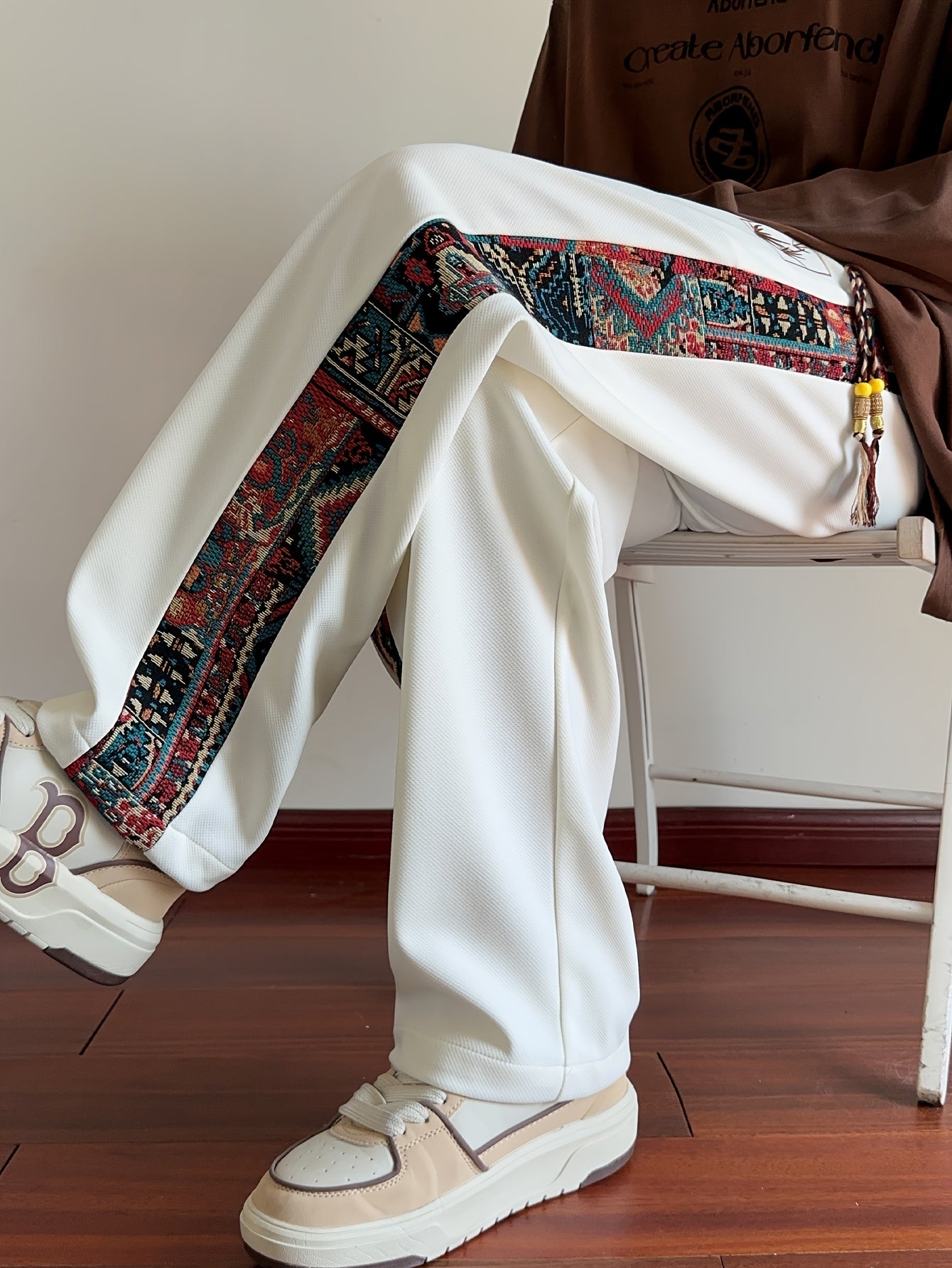 Men's Wide-Look Straight Pants with Ethnic-Embroidery Thigh - Loose-Fit Casual Trousers Suitable for Autumn/Winter Daily Wear, Hand Washable Straight Pants (No Dry)