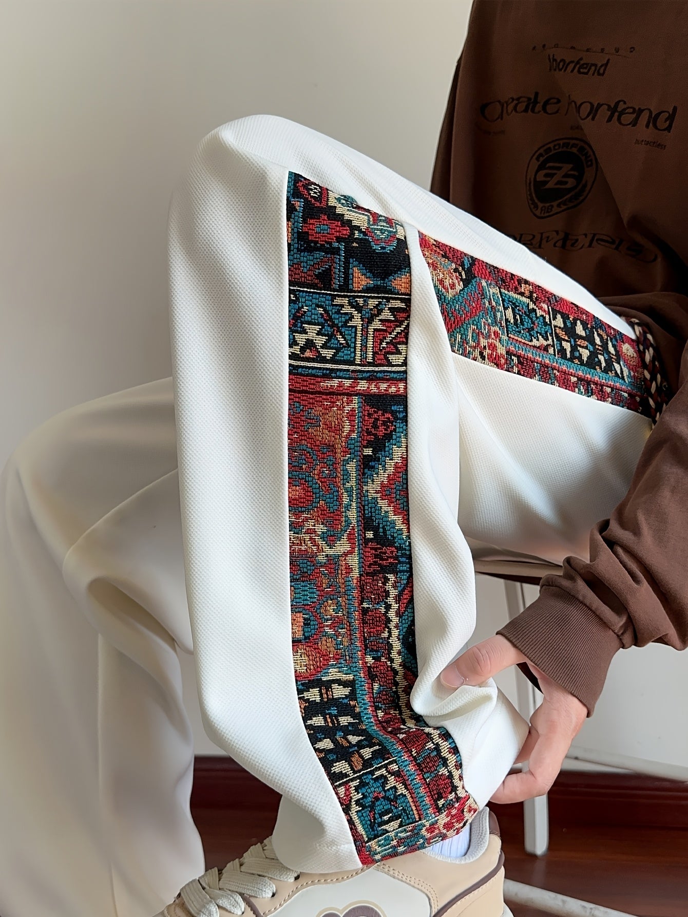Men's Wide-Look Straight Pants with Ethnic-Embroidery Thigh - Loose-Fit Casual Trousers Suitable for Autumn/Winter Daily Wear, Hand Washable Straight Pants (No Dry)